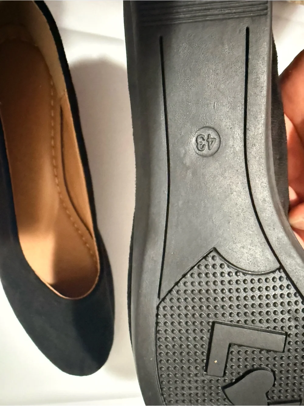 Amazon Essentials Black Suede-Like Ballet Flats